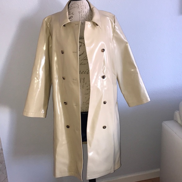 SOLD-New Camel Coat - Picture 4 of 8